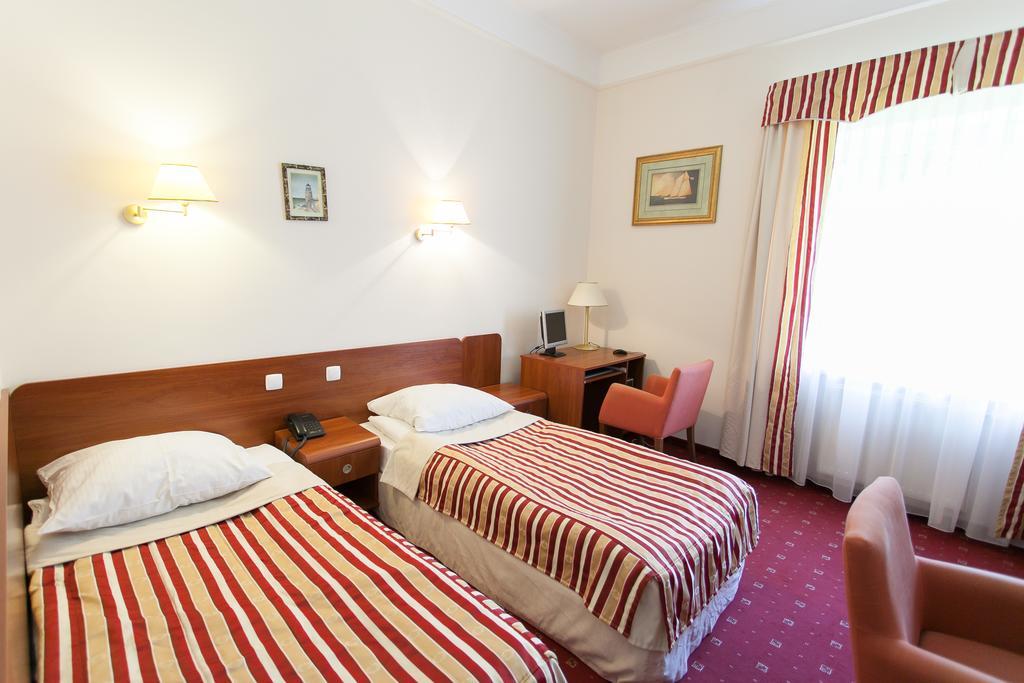 Hotel Twins II Varşova Dış mekan fotoğraf